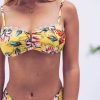 amarelo