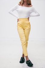 amarelo