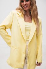 amarelo