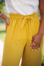 amarelo