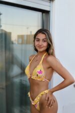 amarelo